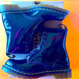 Dr Martens 1460 Women’s Black Patent Lamper Lace Up Boots  Size 8  New